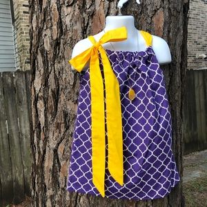 Handmade girl’s dress 👗